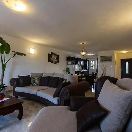 Casa Mia - & 4*